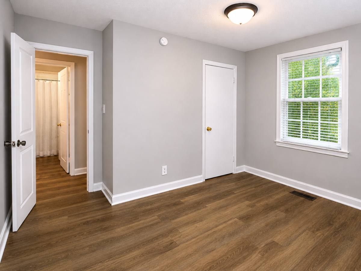 House for rent at 1502 Woodmere Dr, Greensboro, NC 27405