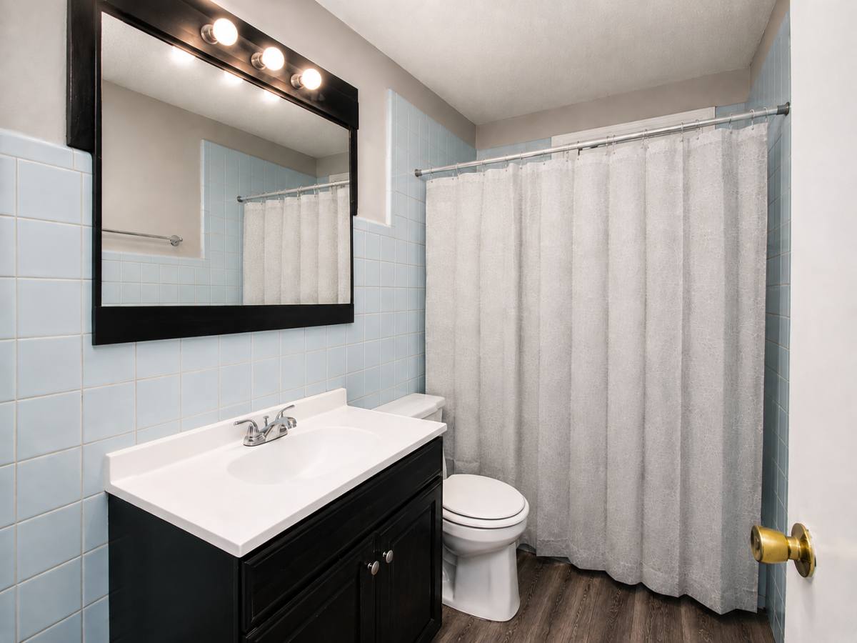 House for rent at 1502 Woodmere Dr, Greensboro, NC 27405
