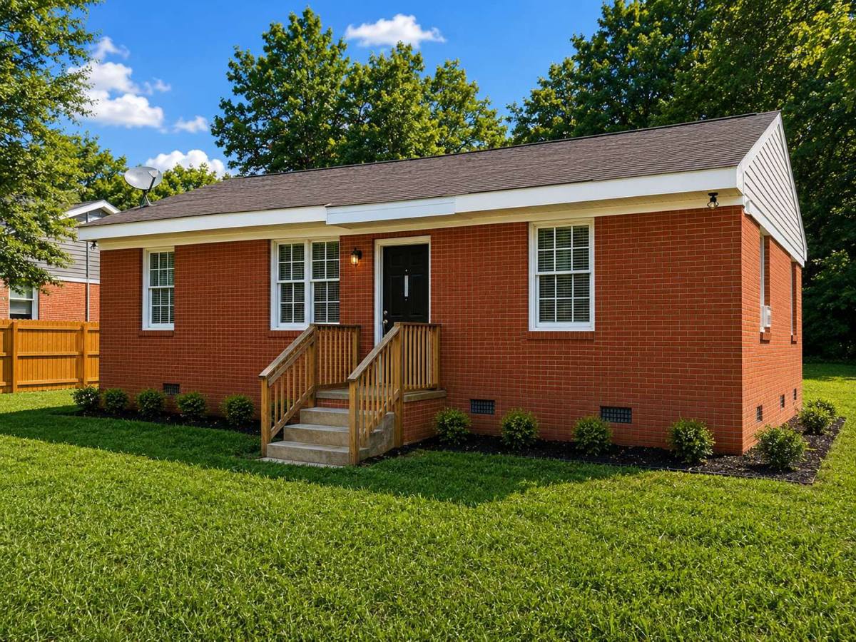 House for rent at 1502 Woodmere Dr, Greensboro, NC 27405