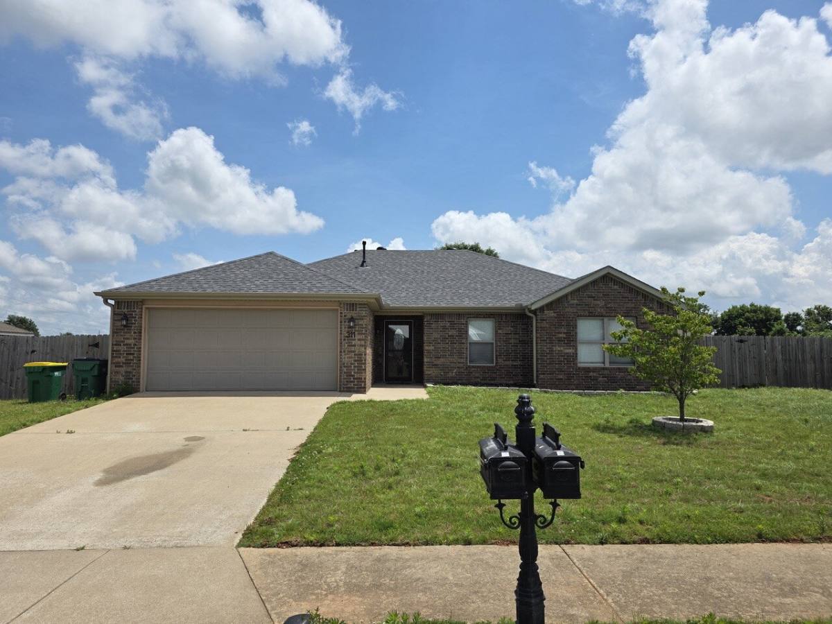 House for rent at 311 Violet St, Centerton, AR 72719