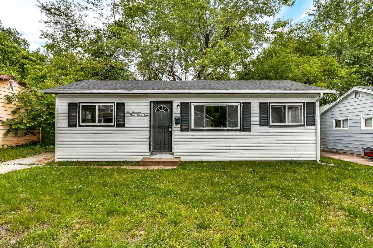 House for rent at 10348 Earl Dr, Saint Louis, MO 63136