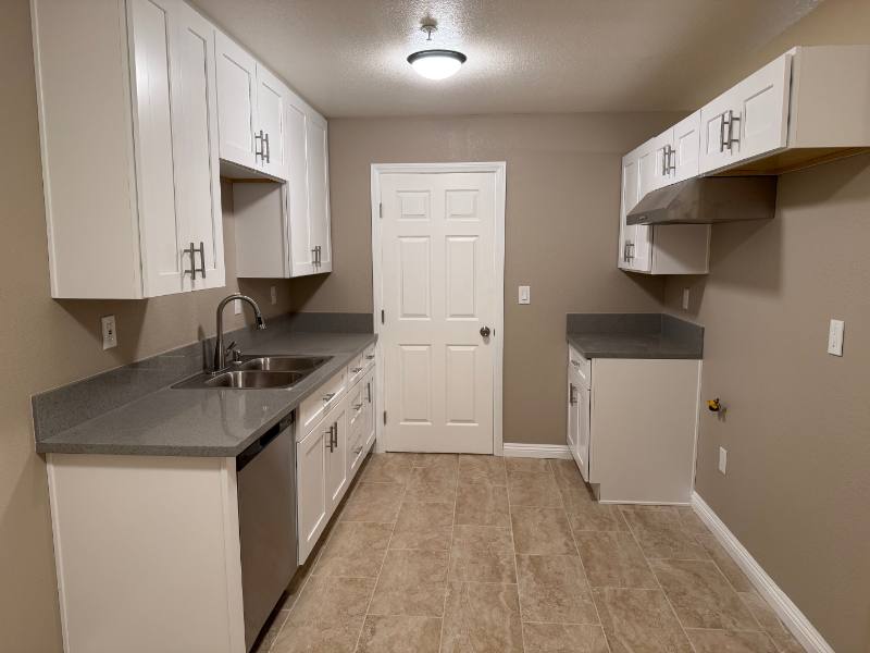 Apartment for rent at 16645 Valencia Ave #2B, Fontana, CA 92335