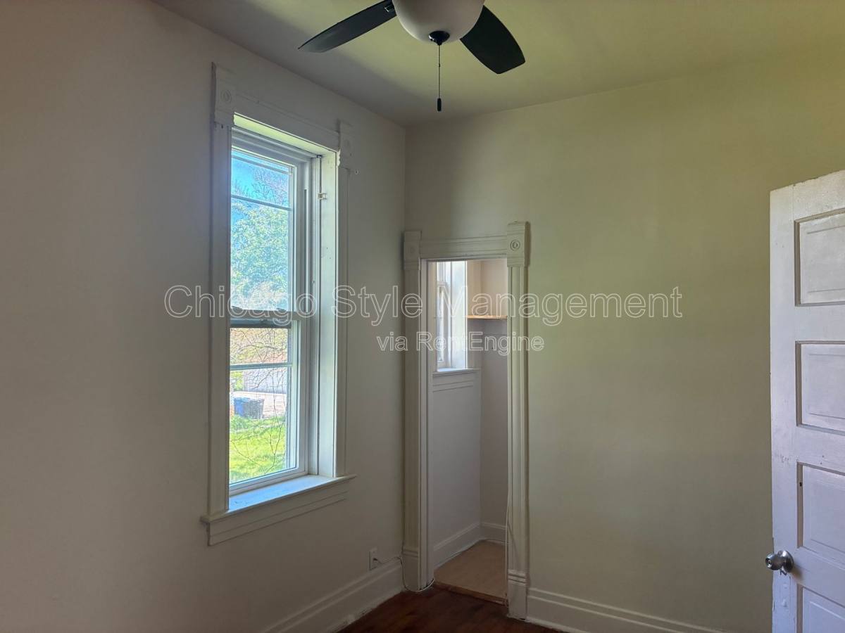 Apartment for rent at 9035 S Burley Ave, Chicago, IL 60617