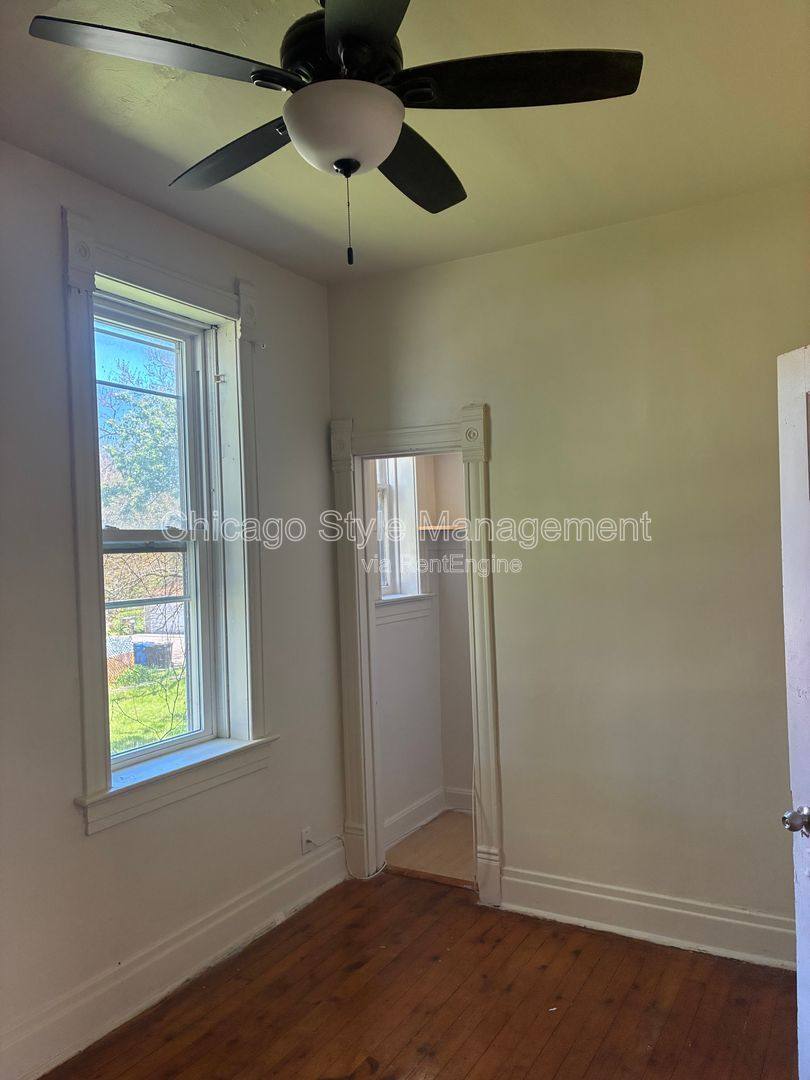 Apartment for rent at 9035 S Burley Ave, Chicago, IL 60617
