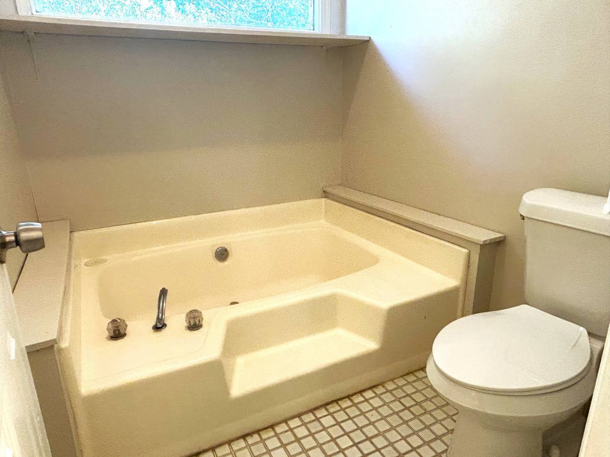 House for rent at 903 Forest Pointe Way, Jonesboro, GA 30238
