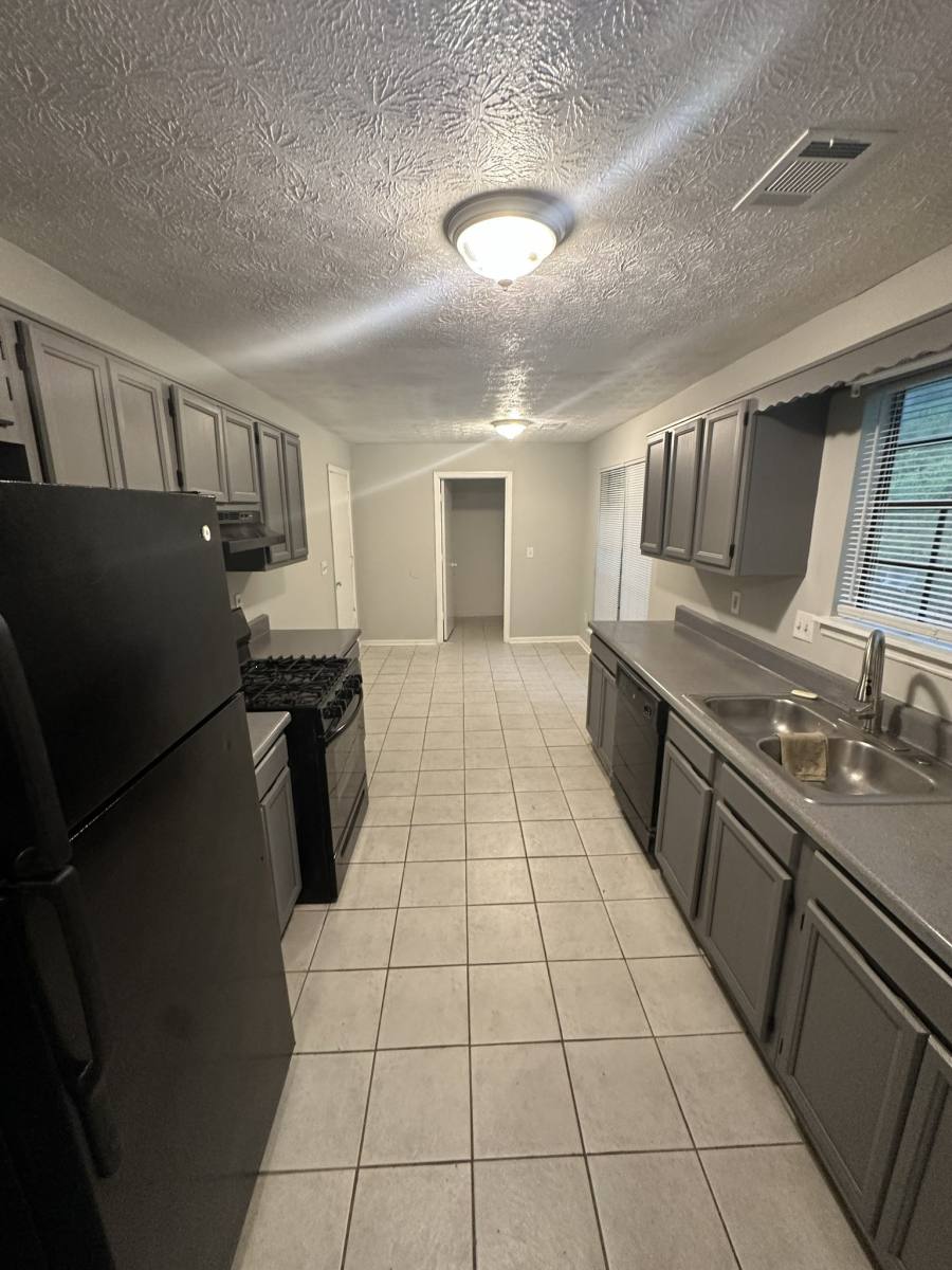 House for rent at 8406 Red Cedar Way, Riverdale, GA 30296