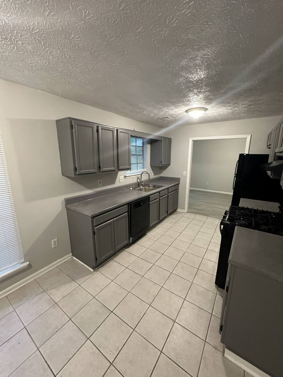 House for rent at 8406 Red Cedar Way, Riverdale, GA 30296