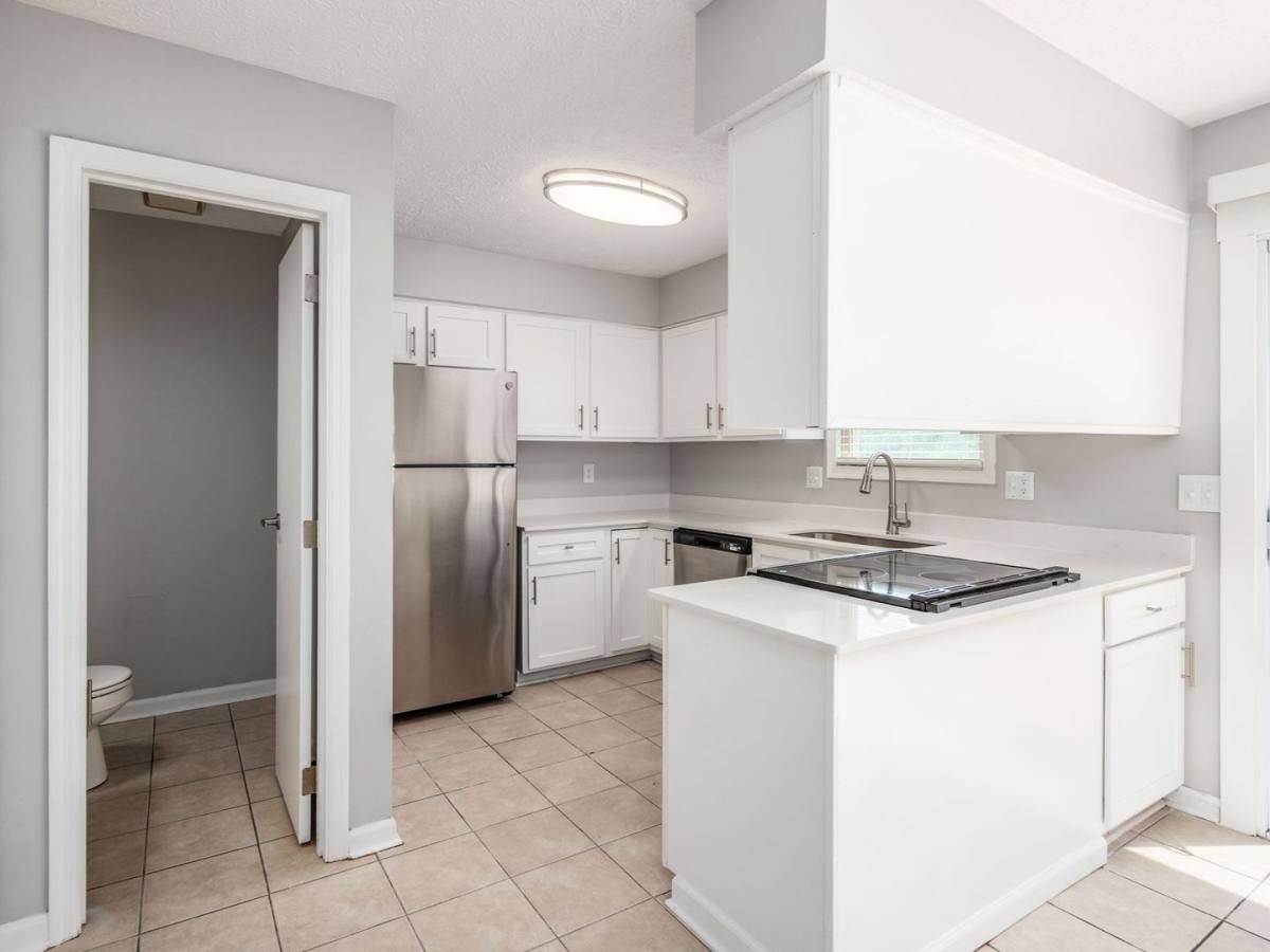 Townhouse for rent at 2017 Queensgate Lane, Columbus, OH 43235