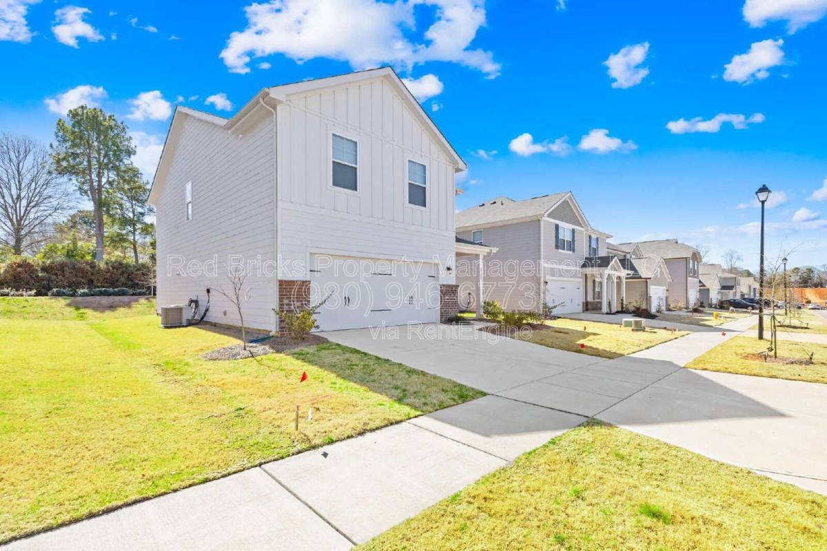 House for rent at 2128 Blue Sky Meadows Dr, Monroe, NC 28110