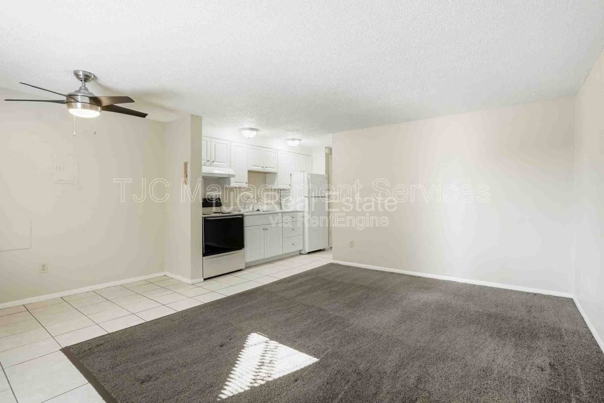 Apartment for rent at 1138 Corona St #202, Denver, CO 80218