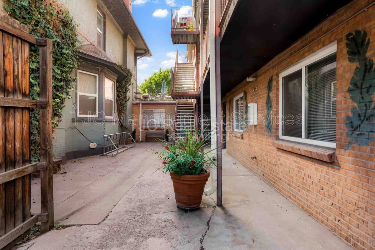 Apartment for rent at 1138 Corona St #202, Denver, CO 80218