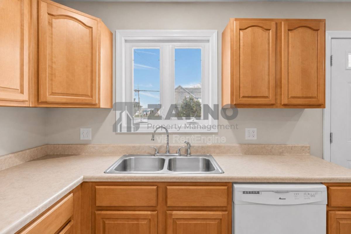 Apartment for rent at 498 Park Ave, Portsmouth, RI 02871