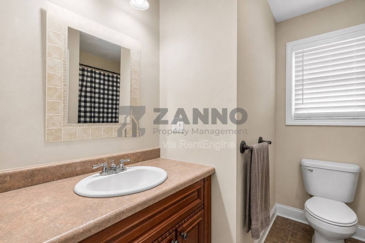 Apartment for rent at 498 Park Ave, Portsmouth, RI 02871