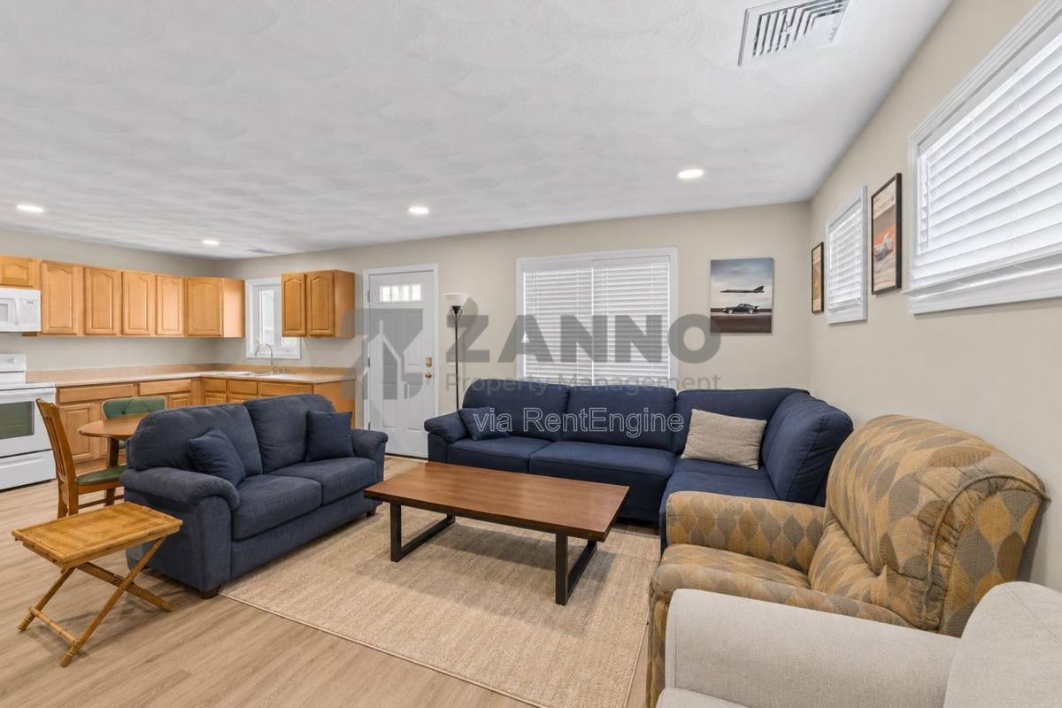 Apartment for rent at 498 Park Ave, Portsmouth, RI 02871