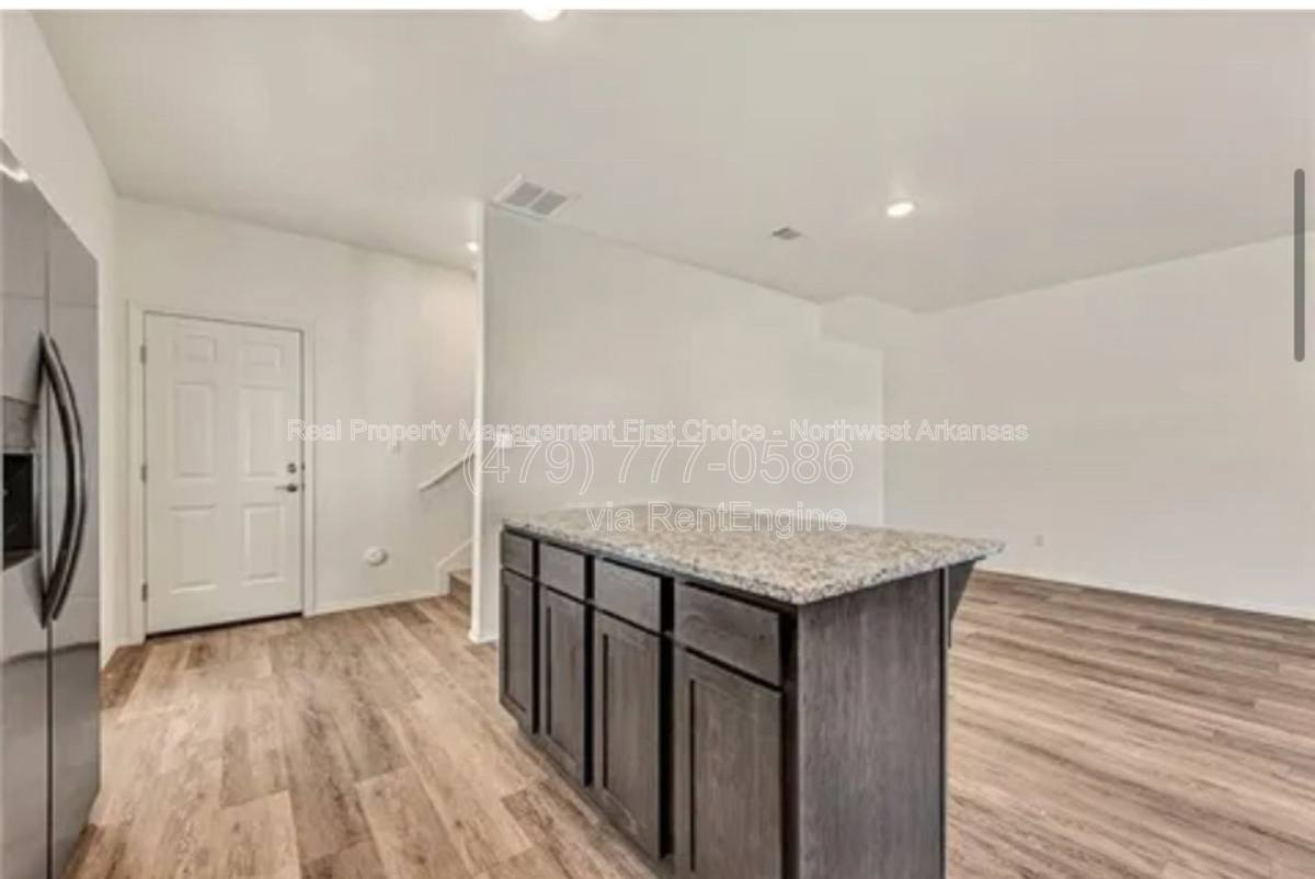 Apartment for rent at 733 S Benchmark Lane #2, Fayetteville, AR 72704