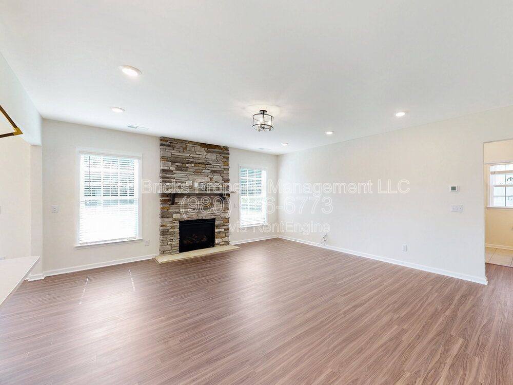 House for rent at 17712 Summers Walk Blvd, Davidson, NC 28036
