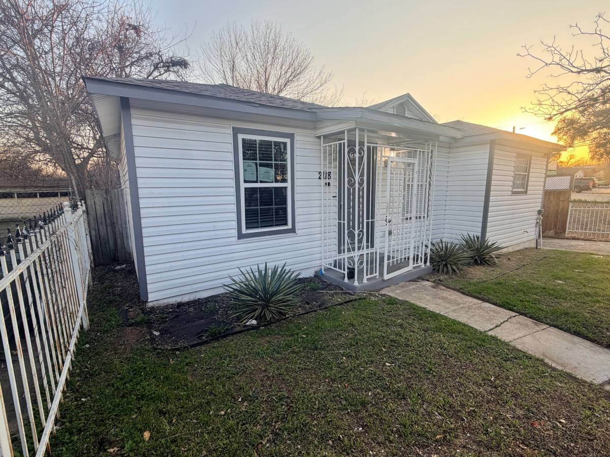 House for rent at 2118 Burnet, San Antonio, TX 78202