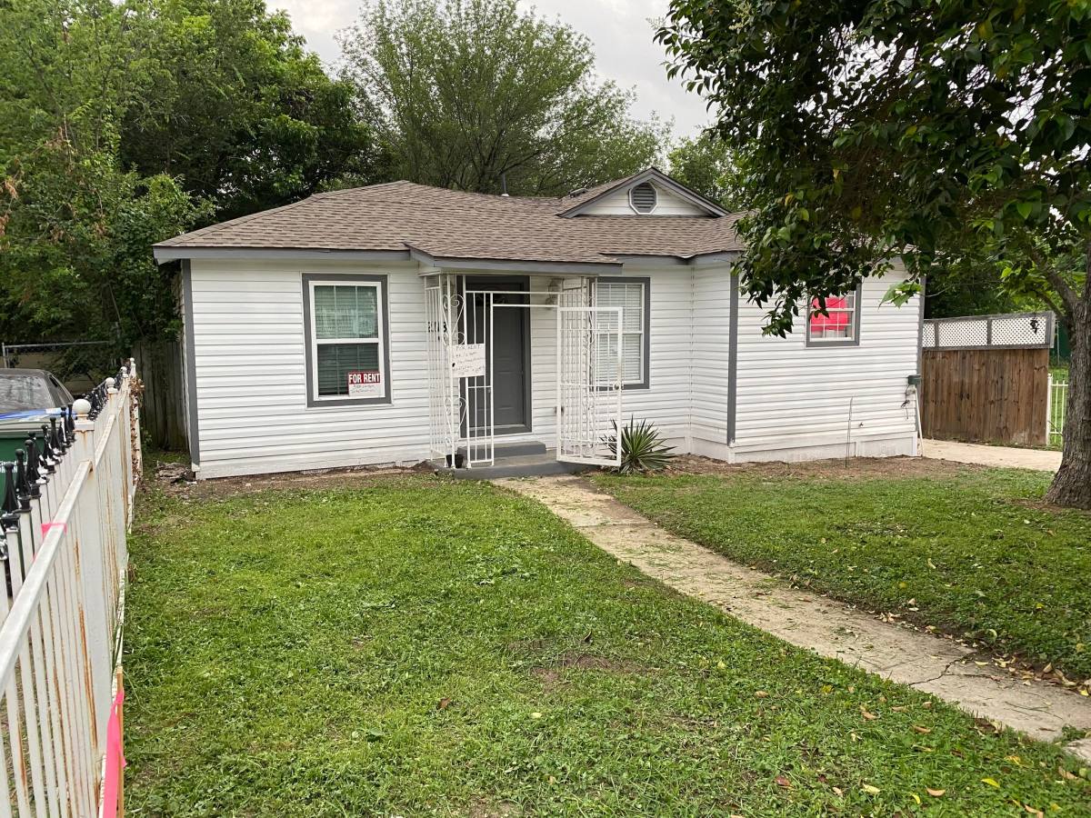 House for rent at 2118 Burnet, San Antonio, TX 78202