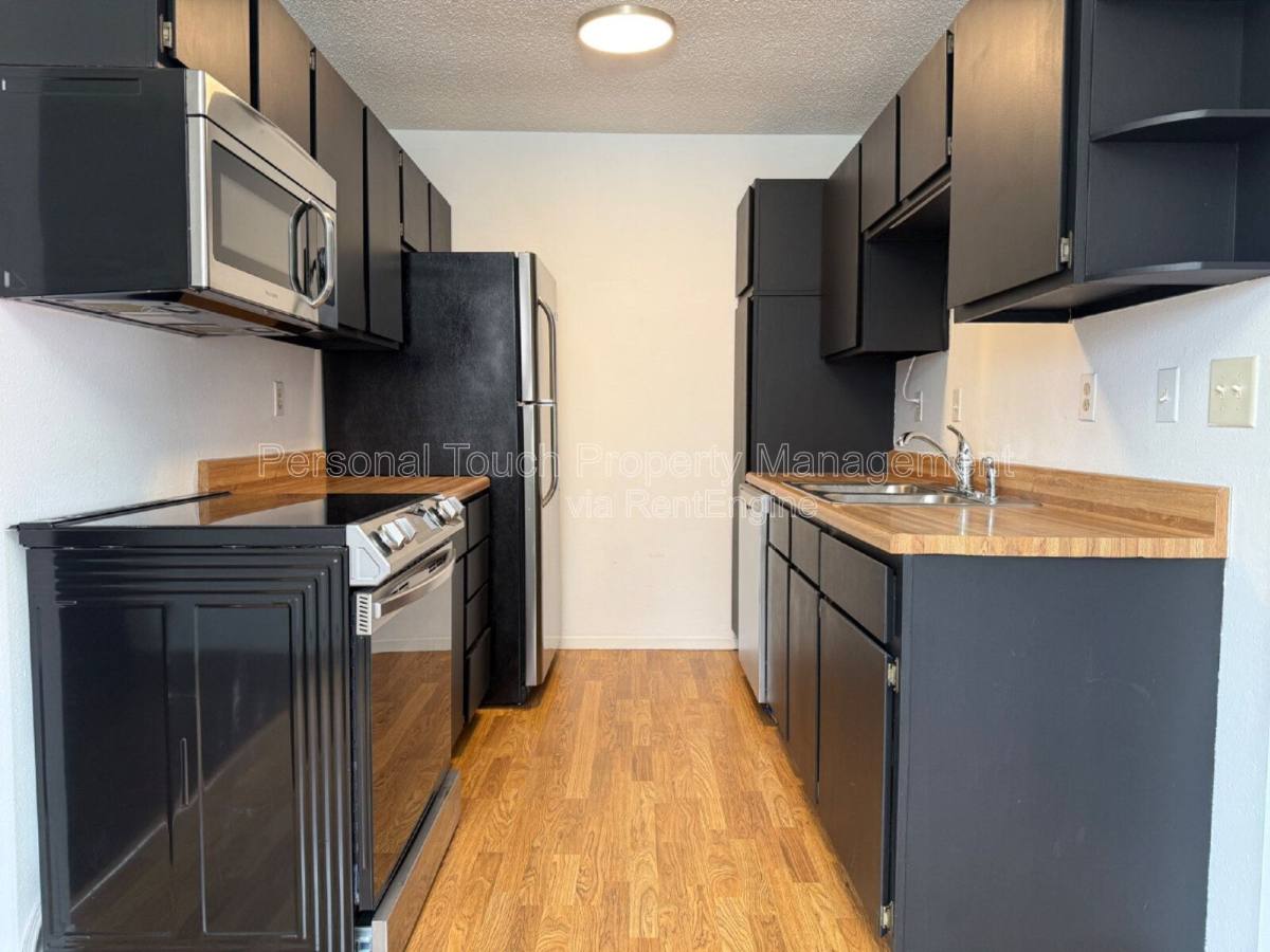 Townhouse for rent at 2131 2nd Ave E, West Fargo, ND 58078