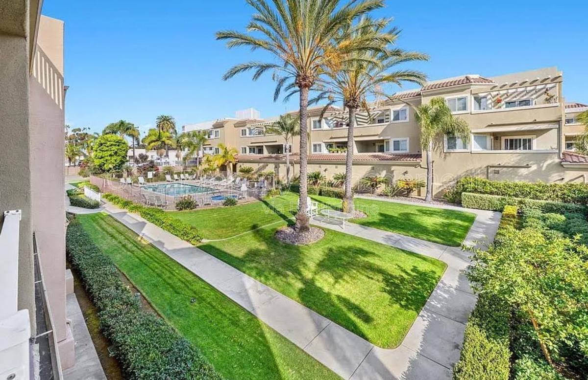 Apartment for rent at 404 N Horne St #D44, Oceanside, CA 92054