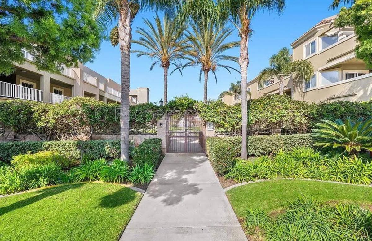 Apartment for rent at 404 N Horne St #D44, Oceanside, CA 92054