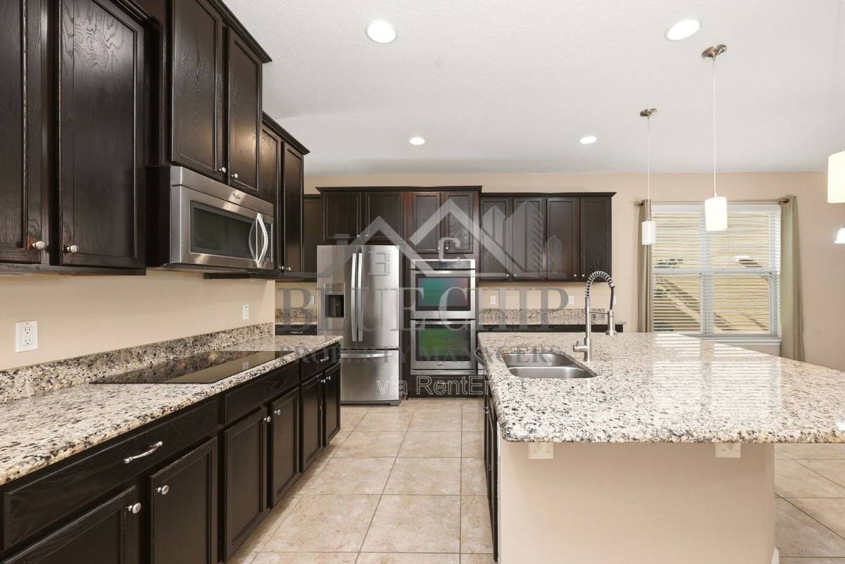House for rent at 9094 Outlook Rock Trail, Windermere, FL 34786