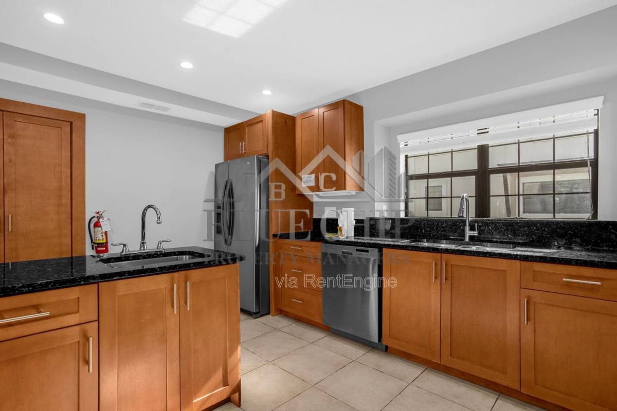 Townhouse for rent at 14518 Damai Lane, Orlando, FL 32821
