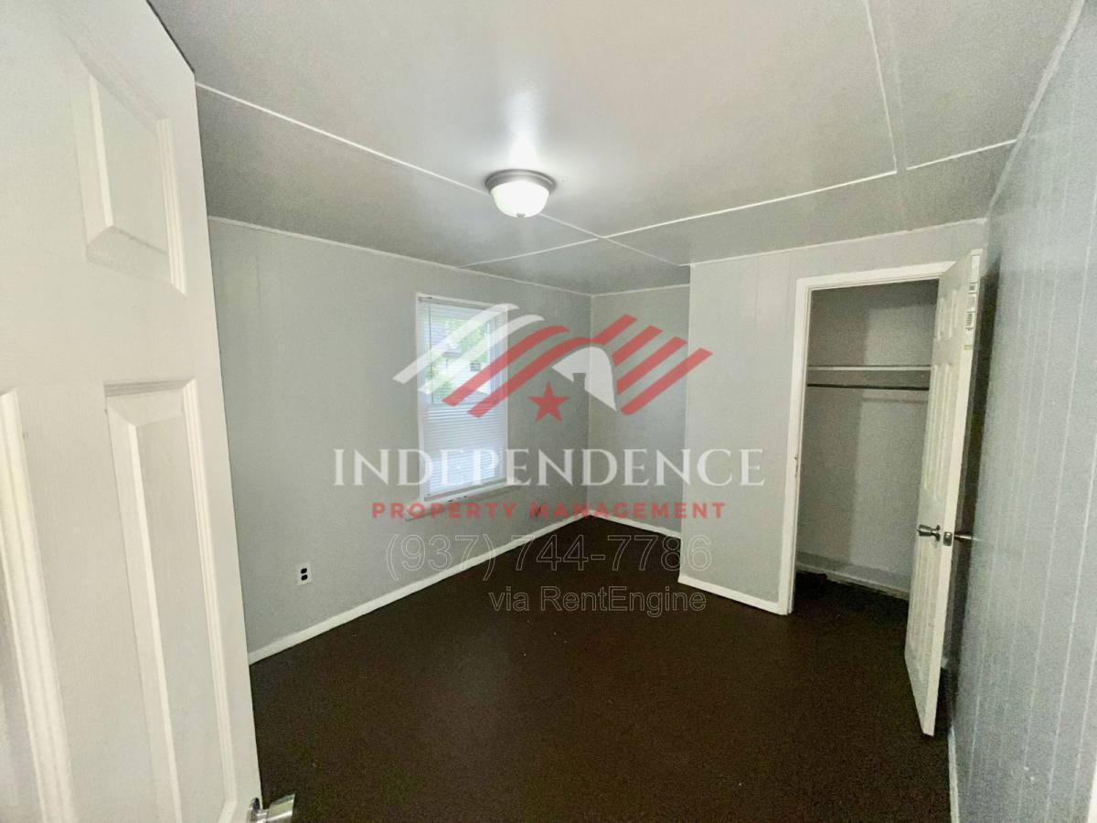 Apartment for rent at 517 Mertland Ave, Dayton, OH 45403
