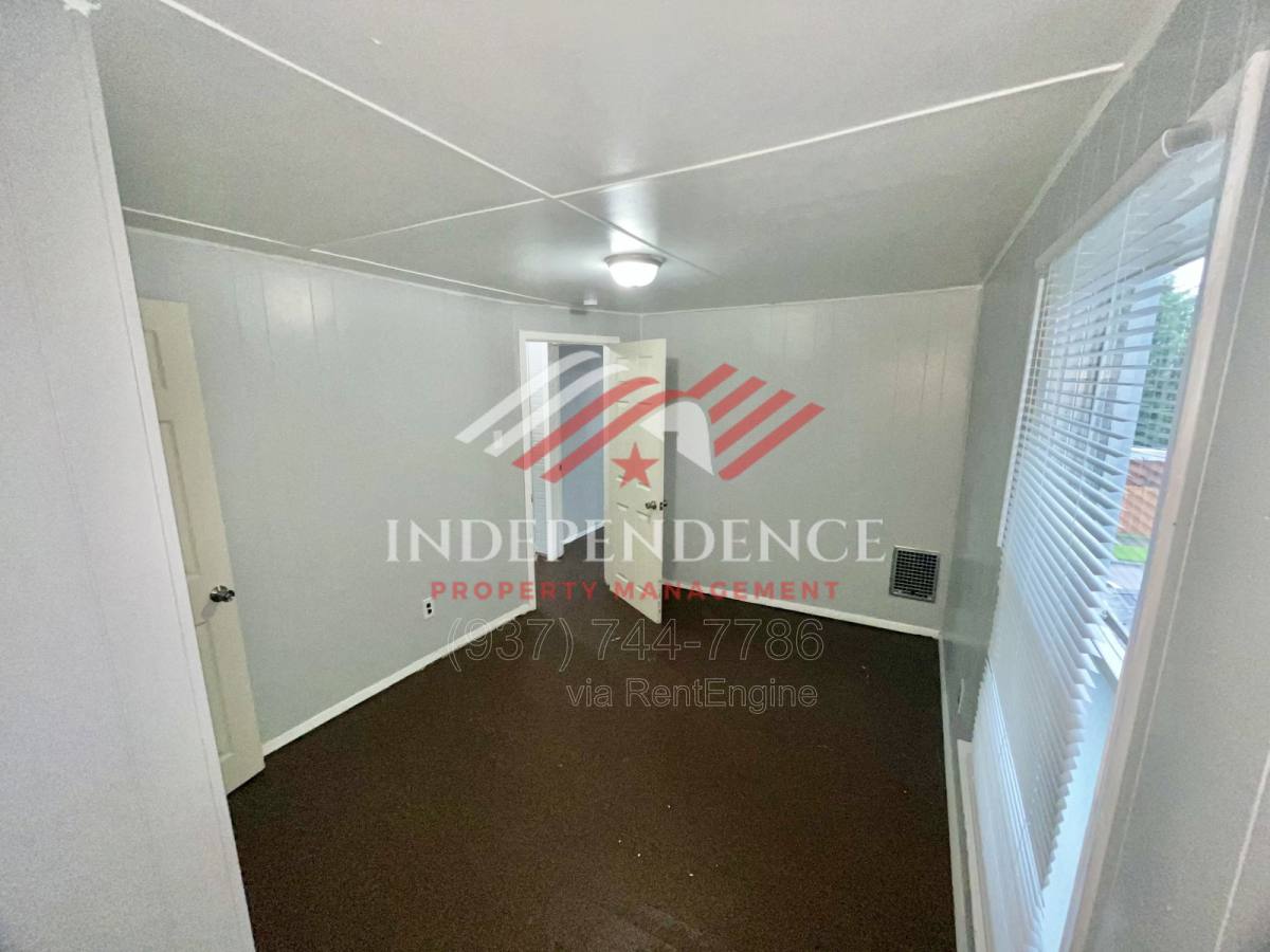 Apartment for rent at 517 Mertland Ave, Dayton, OH 45403