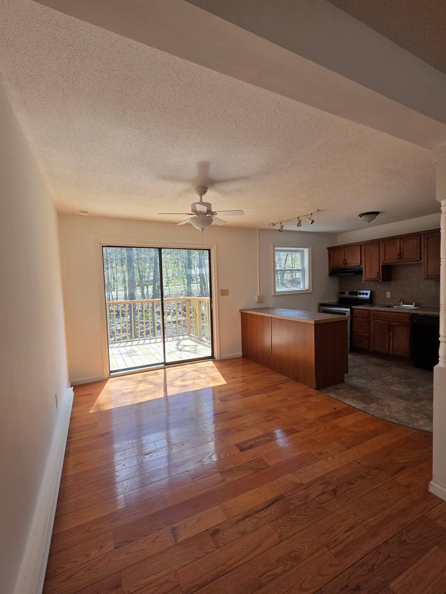House for rent at 362 Somerset Dr, East Stroudsburg, PA 18301