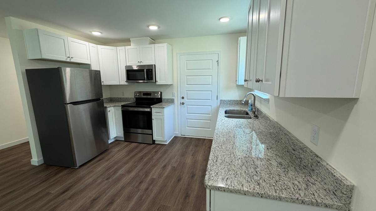 Apartment for rent at 516 3rd Ave #A, Eastman, GA 31023