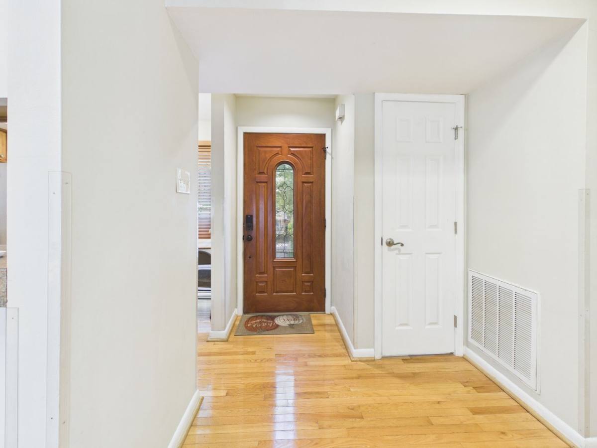 Townhouse for rent at 4905 Long Shadow Dr, Midlothian, VA 23112