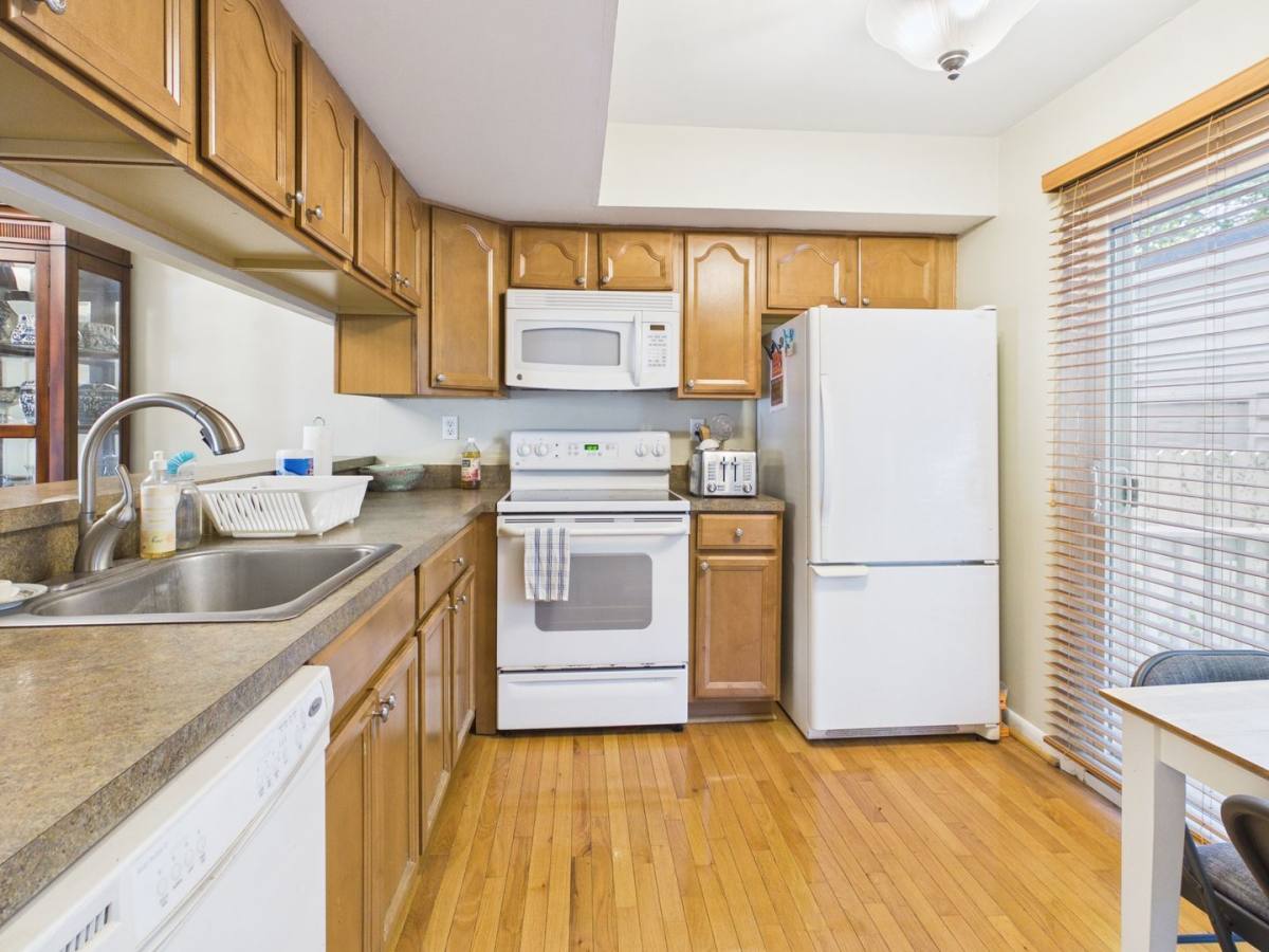 Townhouse for rent at 4905 Long Shadow Dr, Midlothian, VA 23112