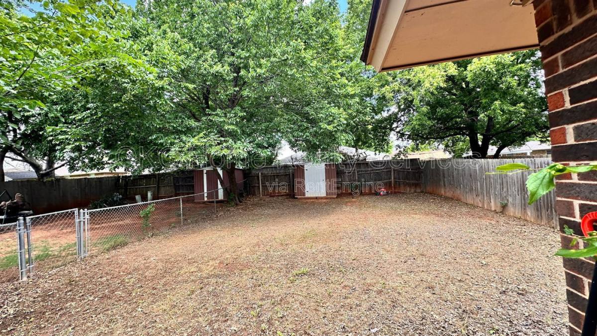 Apartment for rent at 915 Delmar Circle, Oklahoma City, OK 73160