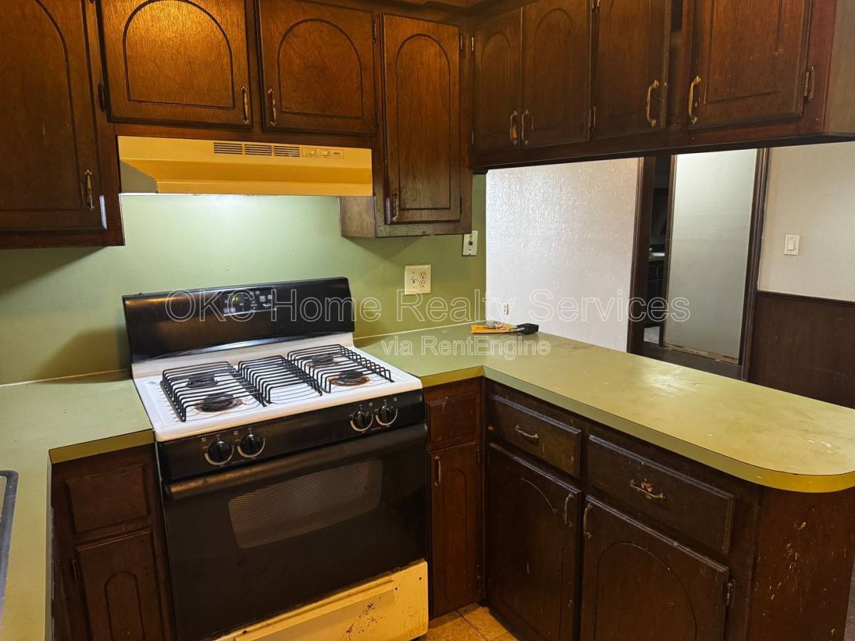Apartment for rent at 915 Delmar Circle, Oklahoma City, OK 73160
