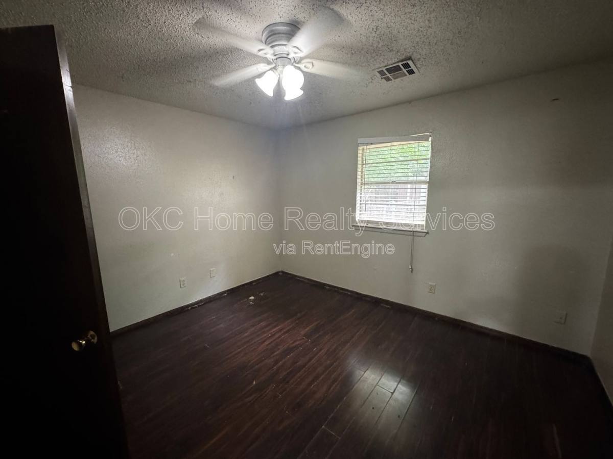 Apartment for rent at 915 Delmar Circle, Oklahoma City, OK 73160