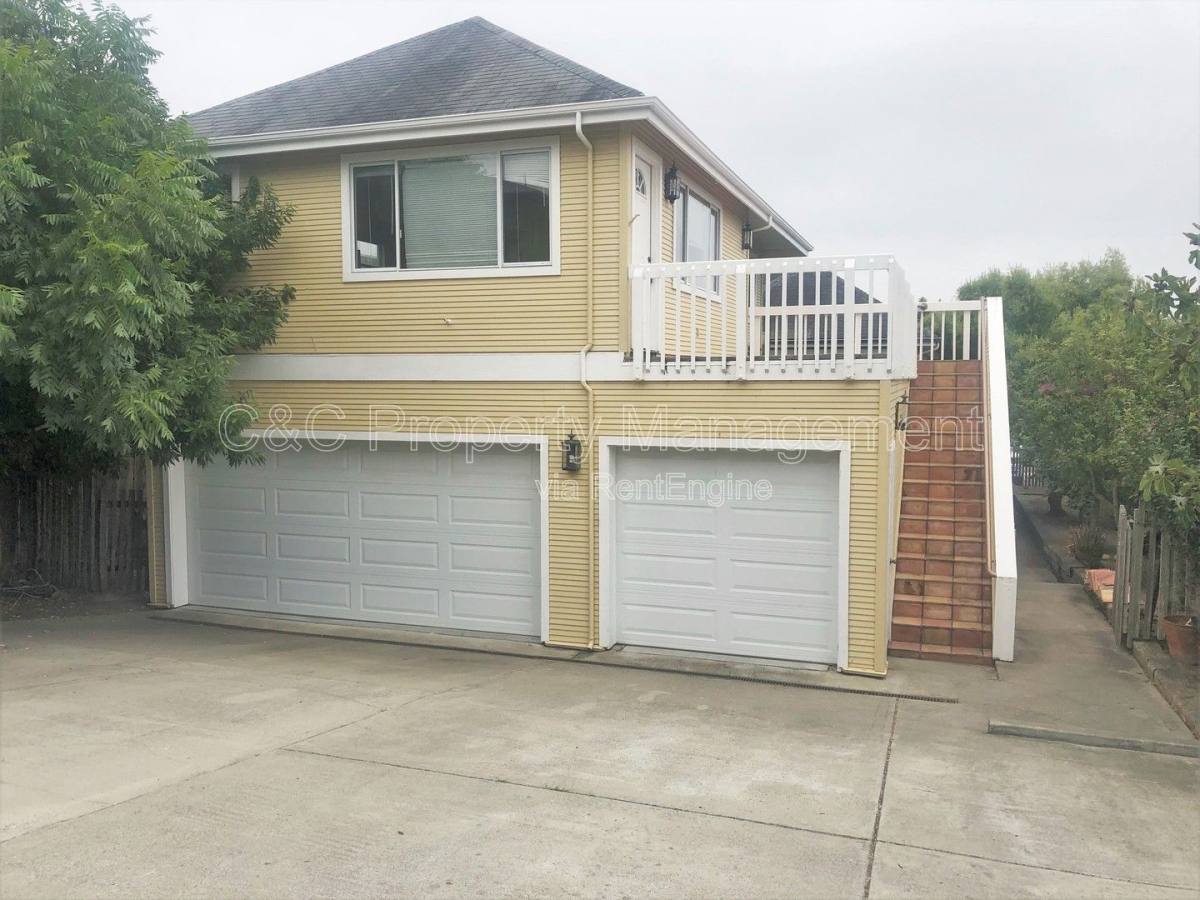 Apartment for rent at 274 Watson St #A, Monterey, CA 93940