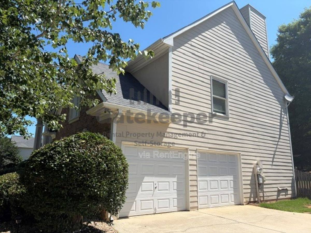 House for rent at 245 Lockmeade Way, Fayetteville, GA 30215