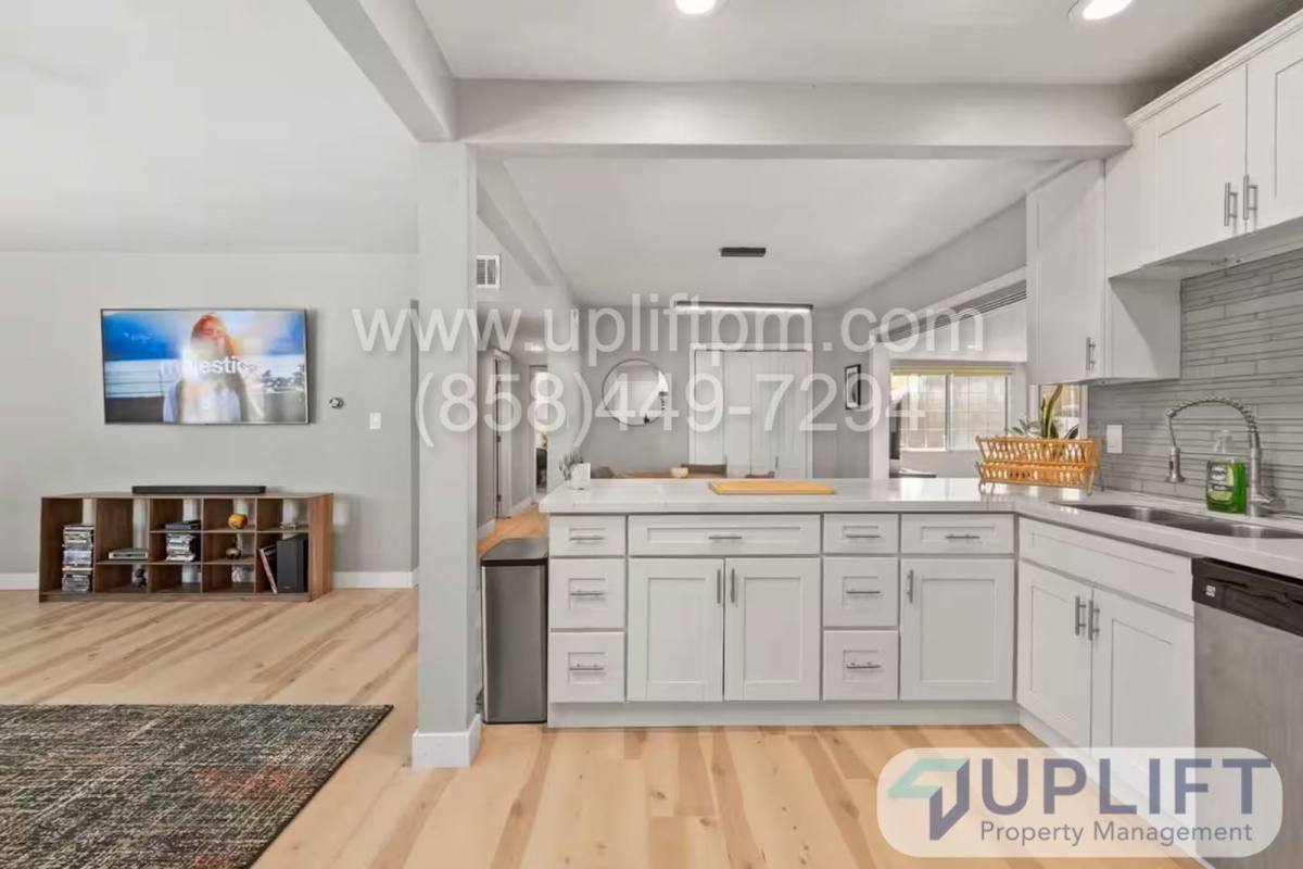House for rent at 5520 Olvera Ave, San Diego, CA 92114