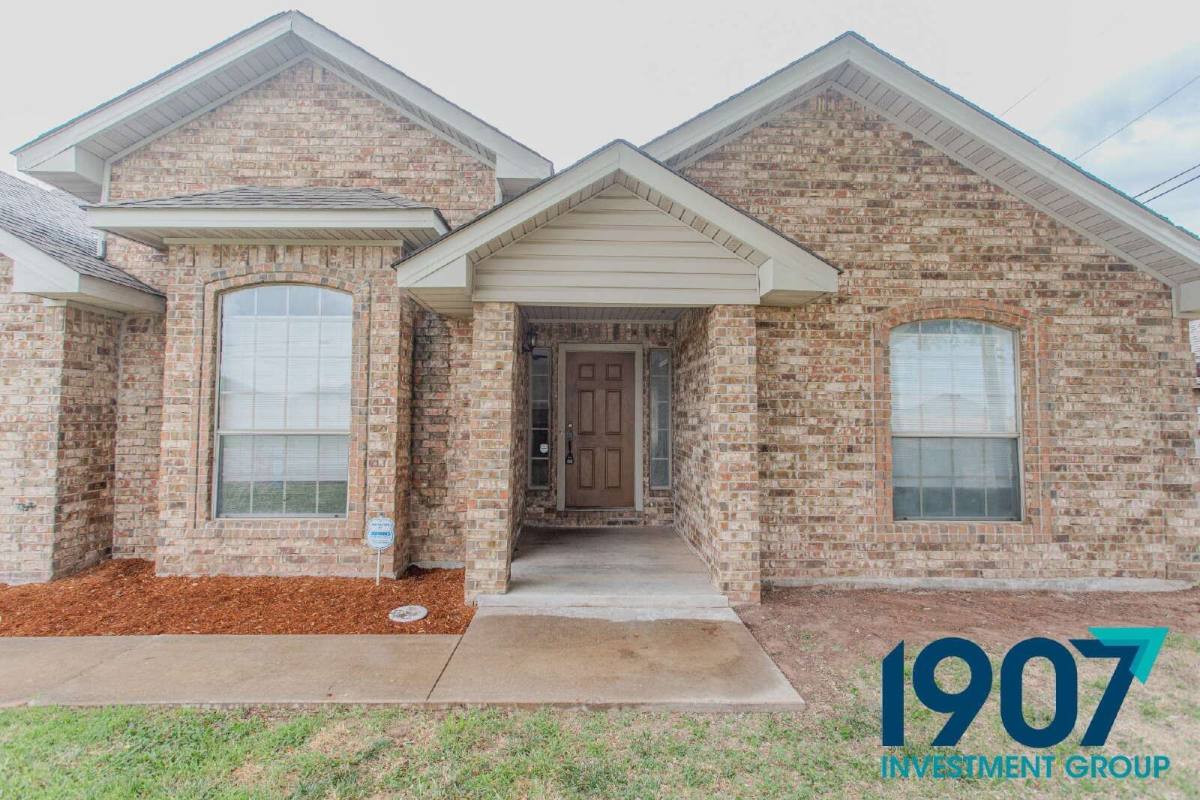 House for rent at 1540 N Santa Fe Ave, Oklahoma City, OK 73160