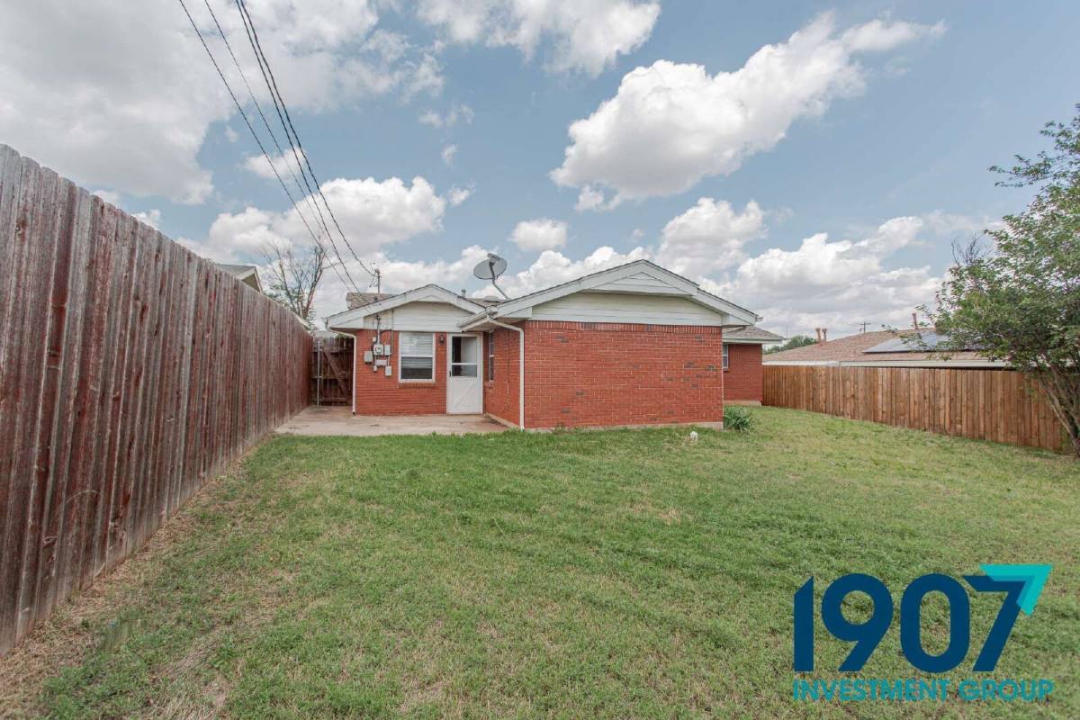 House for rent at 704 SW 2nd St, Oklahoma City, OK 73160