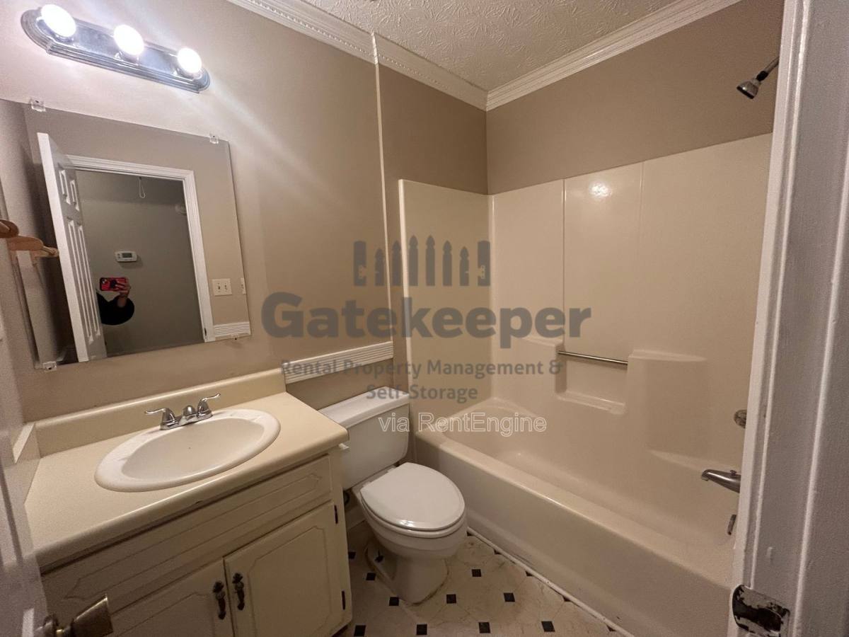 House for rent at 210 Buckeye Lane, Fayetteville, GA 30214