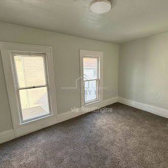 Apartment for rent at 45 Oakdale Ave, Akron, OH 44302