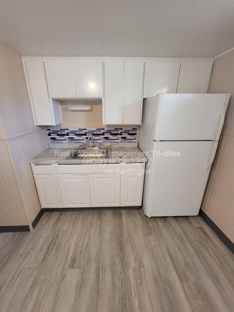 Apartment for rent at 508 9th St #2, Benton City, WA 99320