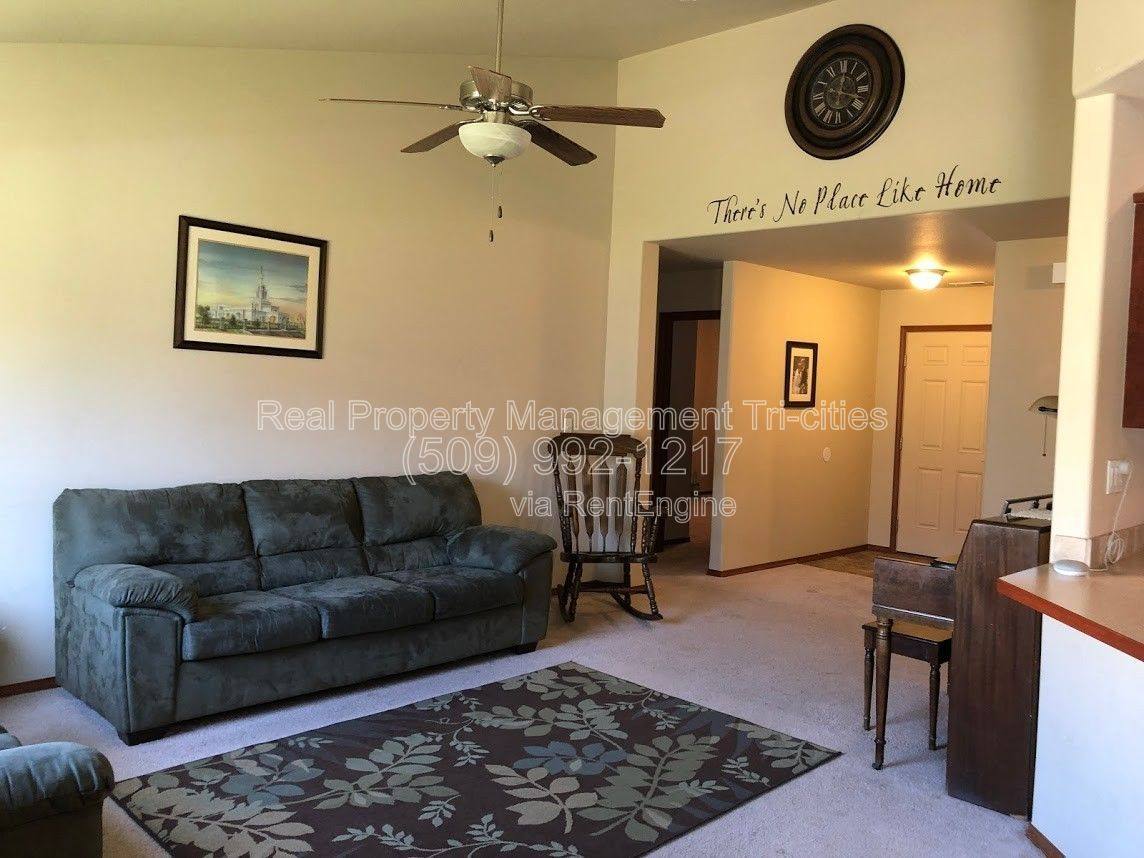 House for rent at 1653 Larkspur Dr, Richland, WA 99352
