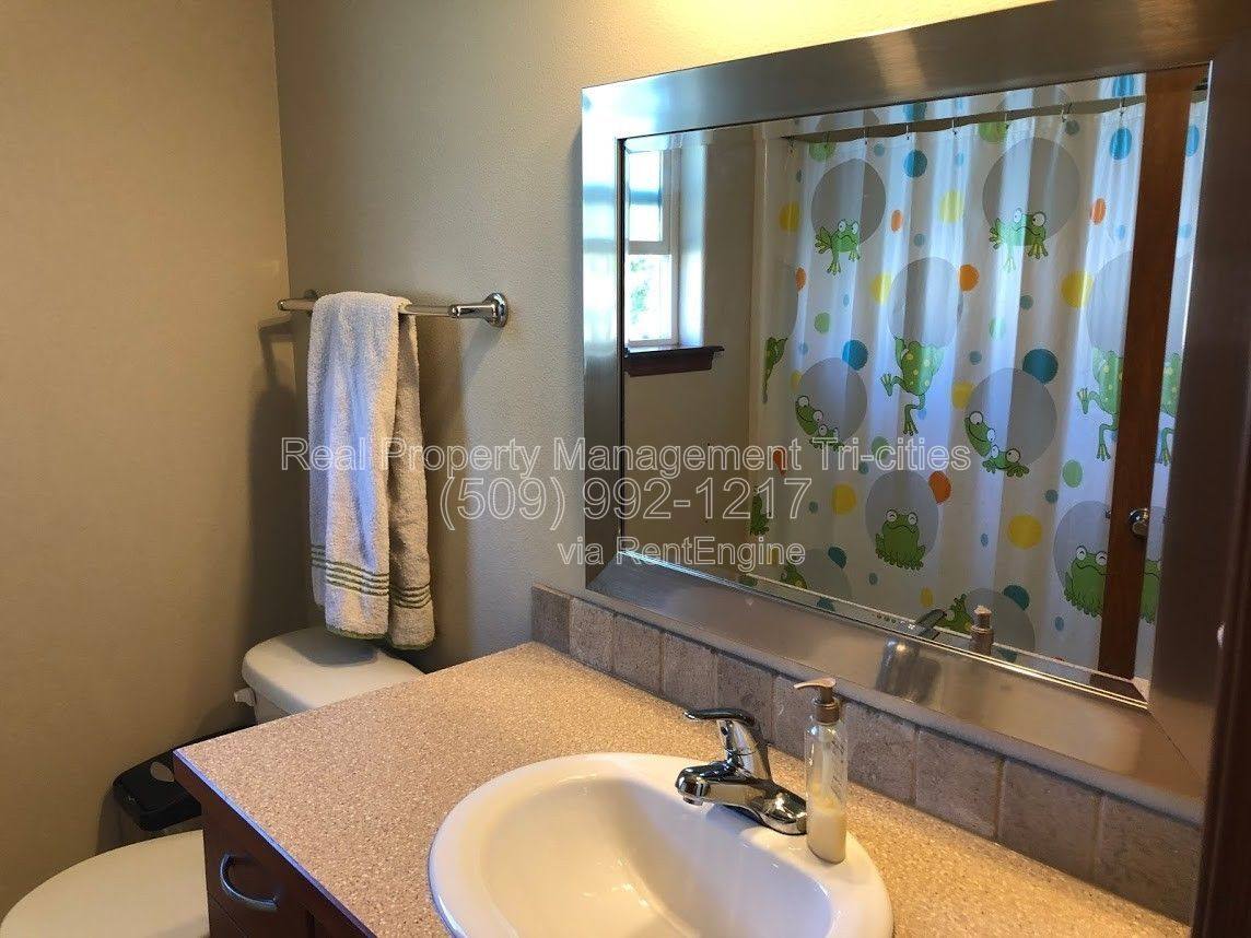 House for rent at 1653 Larkspur Dr, Richland, WA 99352