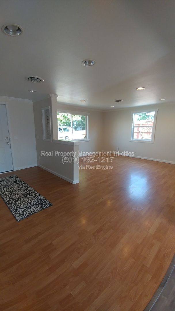 House for rent at 1310 Birch Ave, Richland, WA 99354