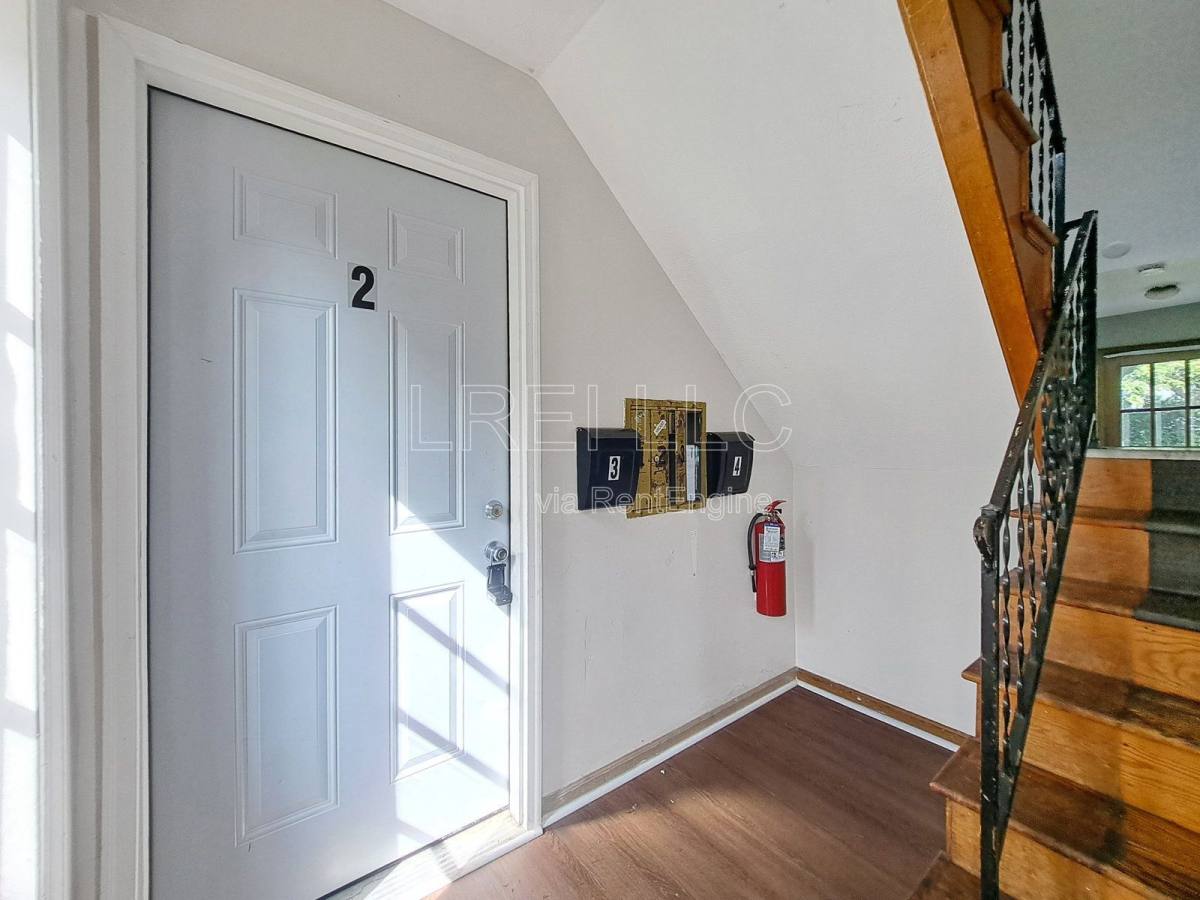 Apartment for rent at 5112 Valiant Dr #2, Louisville, KY 40216