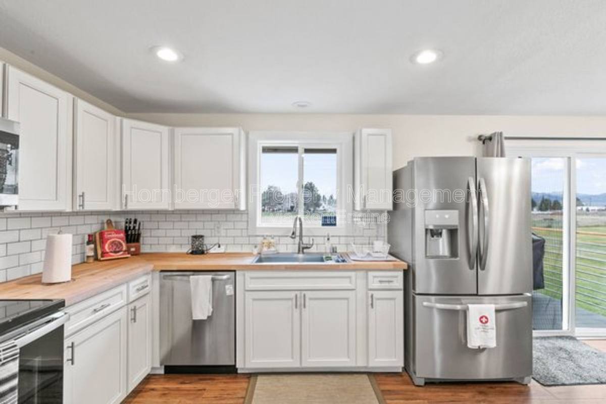 House for rent at 4510 N Sommer St, Spokane, WA 99216