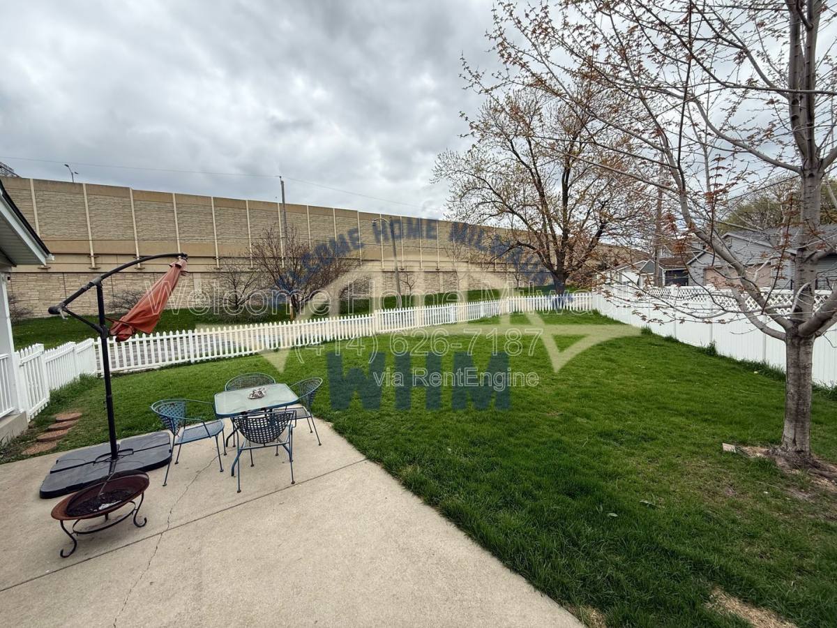 Apartment for rent at 4248 S 5th St, Milwaukee, WI 53207
